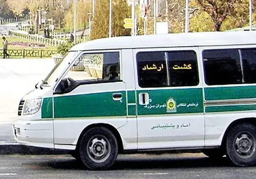 مراقب پای خود در متروی میدان ولیعصر باشید!+ فیلم
