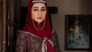 بازیگر زیبای سریال گیلدخت با یک استایل پاییزی