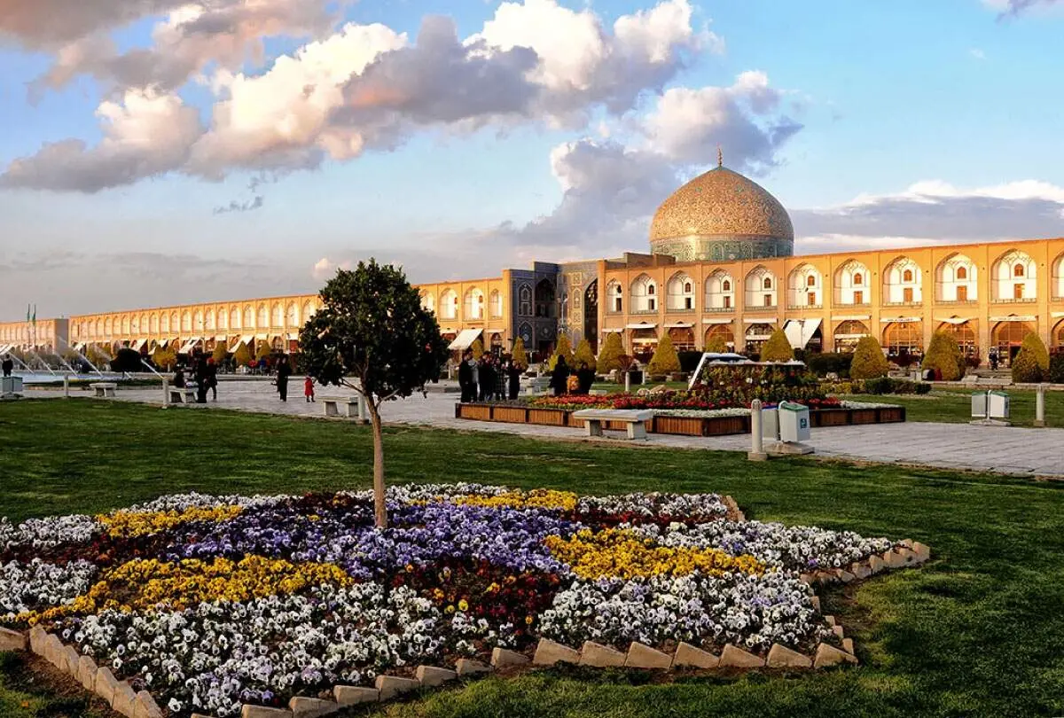 نقش جهان بهاری شد + تصاویر