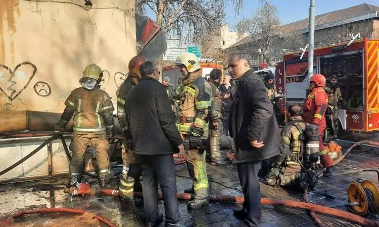 مهار آتش‌سوزی مغازه لوازم یدکی موتورسیکلت +فیلم