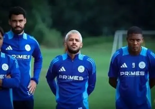 مهدی قایدی بار دیگر با لباس آبی