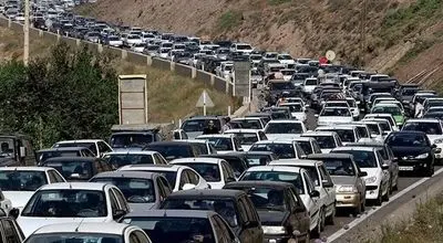 ترافیک سنگین بازگشت تهرانی‌ها در ۲ جاده شمالی

