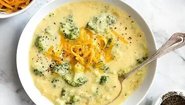 طرز تهیه سوپ بروکلی و پنیر چدار
