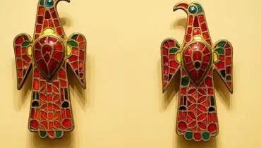 سنجاق سینه‌های ۱۵۰۰ ساله ملکه ناشناس جنجال به پا کردند+ عکس

