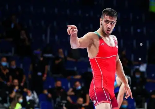 آذرپیرا با غلبه بر ستاره بحرینی فینالیست شد