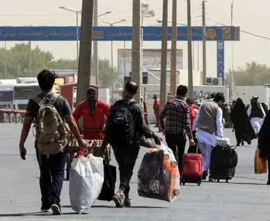 سفارت افغانستان: بازگشت مهاجران دارای برگه یا پاسپورت، نیاز به معرفینامه ندارد