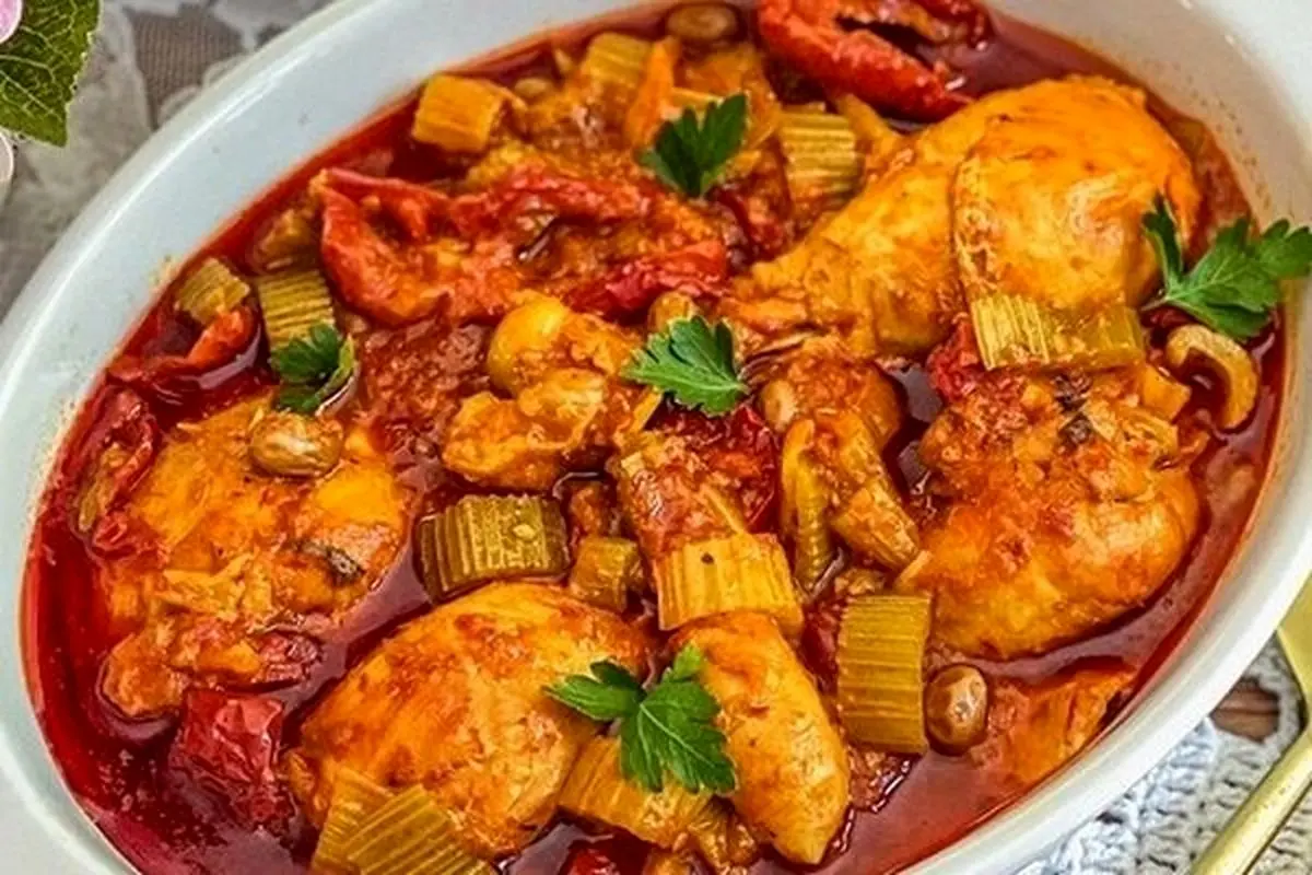 طرز تهیه خورش مرغ و کرفس 