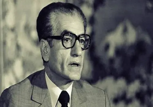 عکس دیده نشده از مراسم تشییع محمدرضا پهلوی