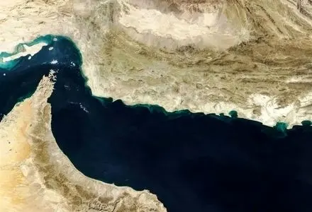 نگرانی ترامپ از بسته شدن تنگه هرمز و گرانی نفت