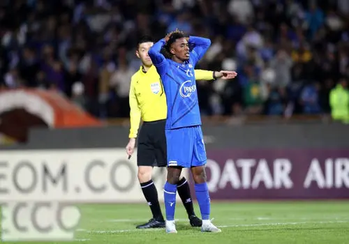 تنها بازیکنی که نیم فصل می تواند استقلالی شود | یک مهاجم در آب نمک آبی ها