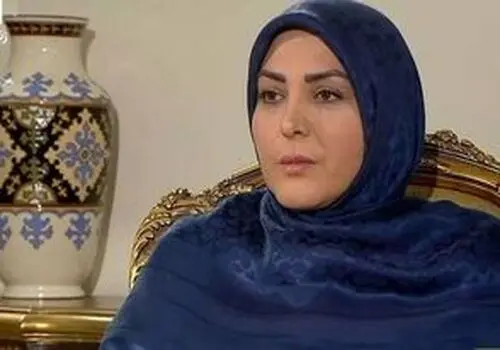 عکس المیرا شریفی مقدم و خانم بازیگر در دیدار با رهبر انقلاب