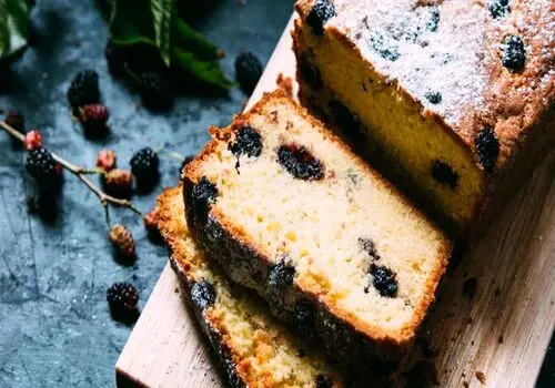 عصرونه: طرز تهیه کیک توت فرنگی پنیری؛ دسری متفاوت و خوشمزه برای تابستان