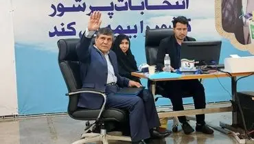 محمد وحدتى اعلام کاندیداتوری کرد+ عکس