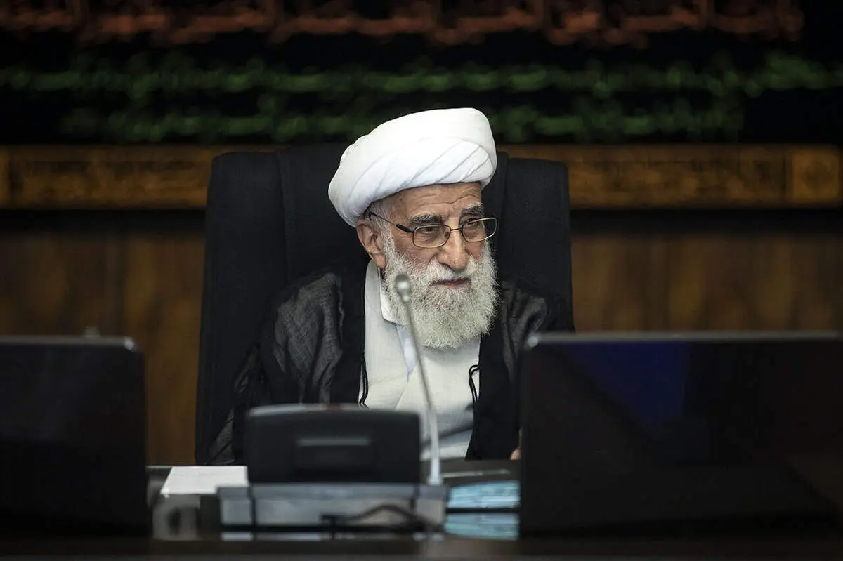رئیس مجلس خبرگان رهبری رأی خود را به صندوق انداخت+عکس
