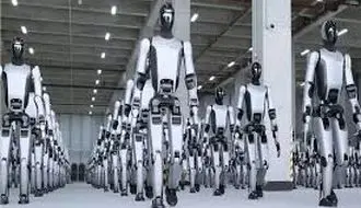 تمرین کونگ‌فوی ربات‌های انسان‌نما با راهبان معبد شائولین+ویدیو