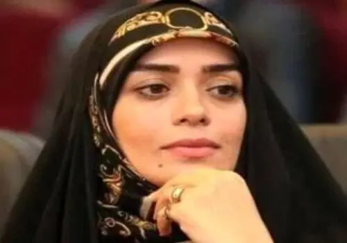 الهام چرخنده در کنار نصرت وحدت؛ دهه 90