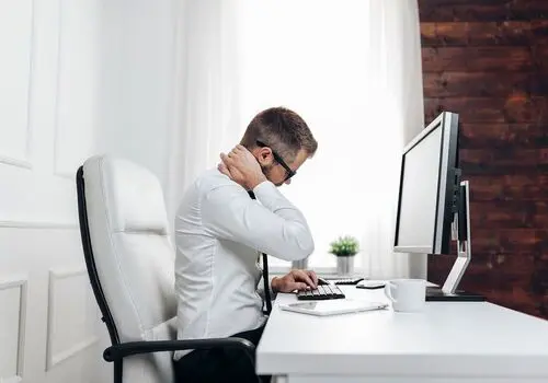 یک برنامه تغذیه ورزشی روزانه عمومی+ جدول

