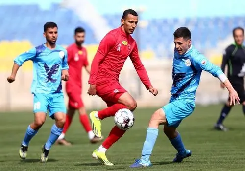 پرسپولیس با شمشیر به جنگ تانک می‌رود