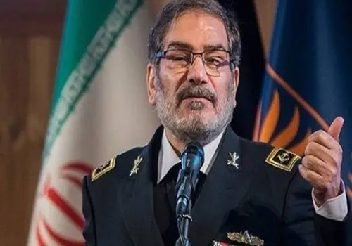 شمخانی روی تخت بیمارستان+ عکس