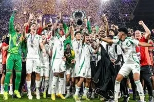 قهرمان آسیا از لوگو جدیدش رونمایی کرد + عکس