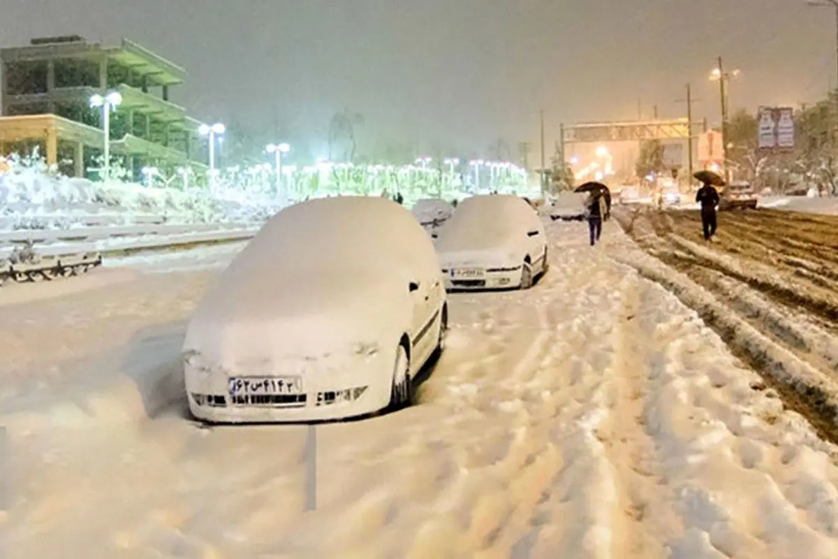 برف شدید در کردستان خودروها را دفن کرد!+فیلم