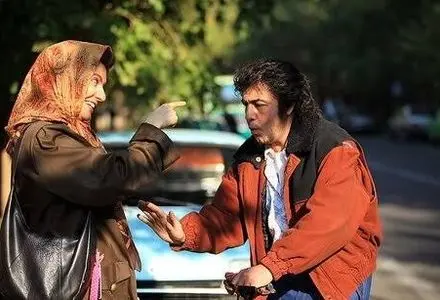 آزاده صمدی به جای مهناز افشار در نهنگ عنبر!