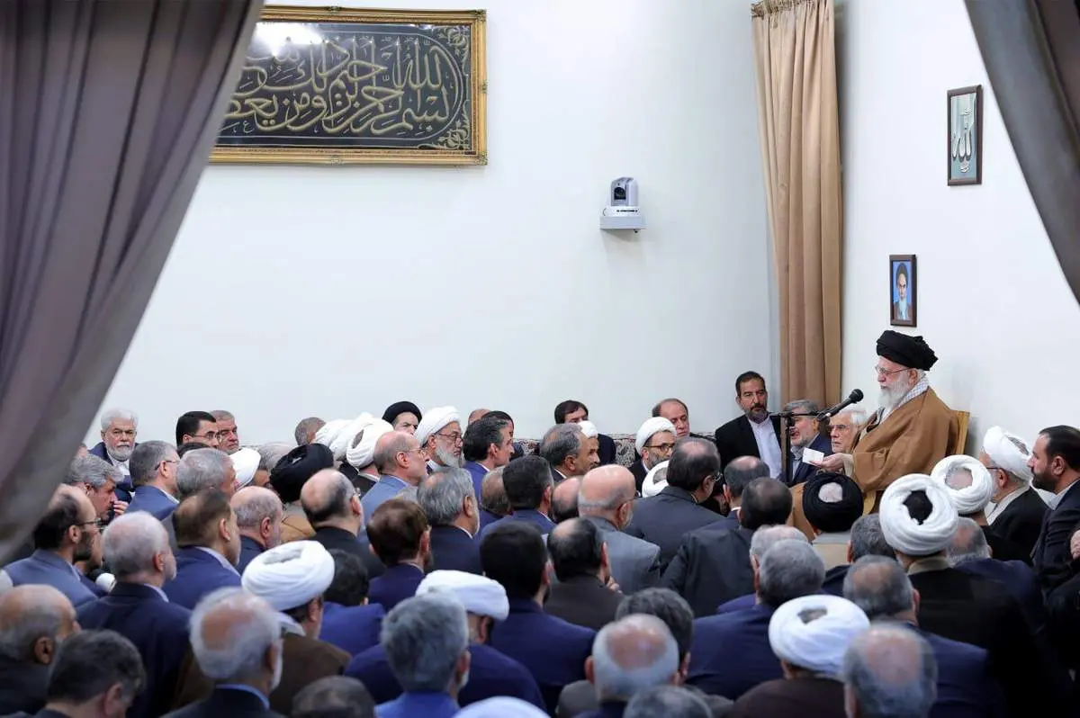 رهبر انقلاب: درباره مذاکرات خطوط قرمز برای ما و طرف مقابل کاملاً روشن است