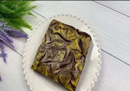 طرز تهیه کیک شکلاتی بدون قالب و فر و همزن+ فیلم