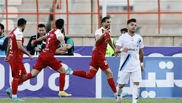 استقلالی متعصب یک گام تا پرسپولیسی شدن