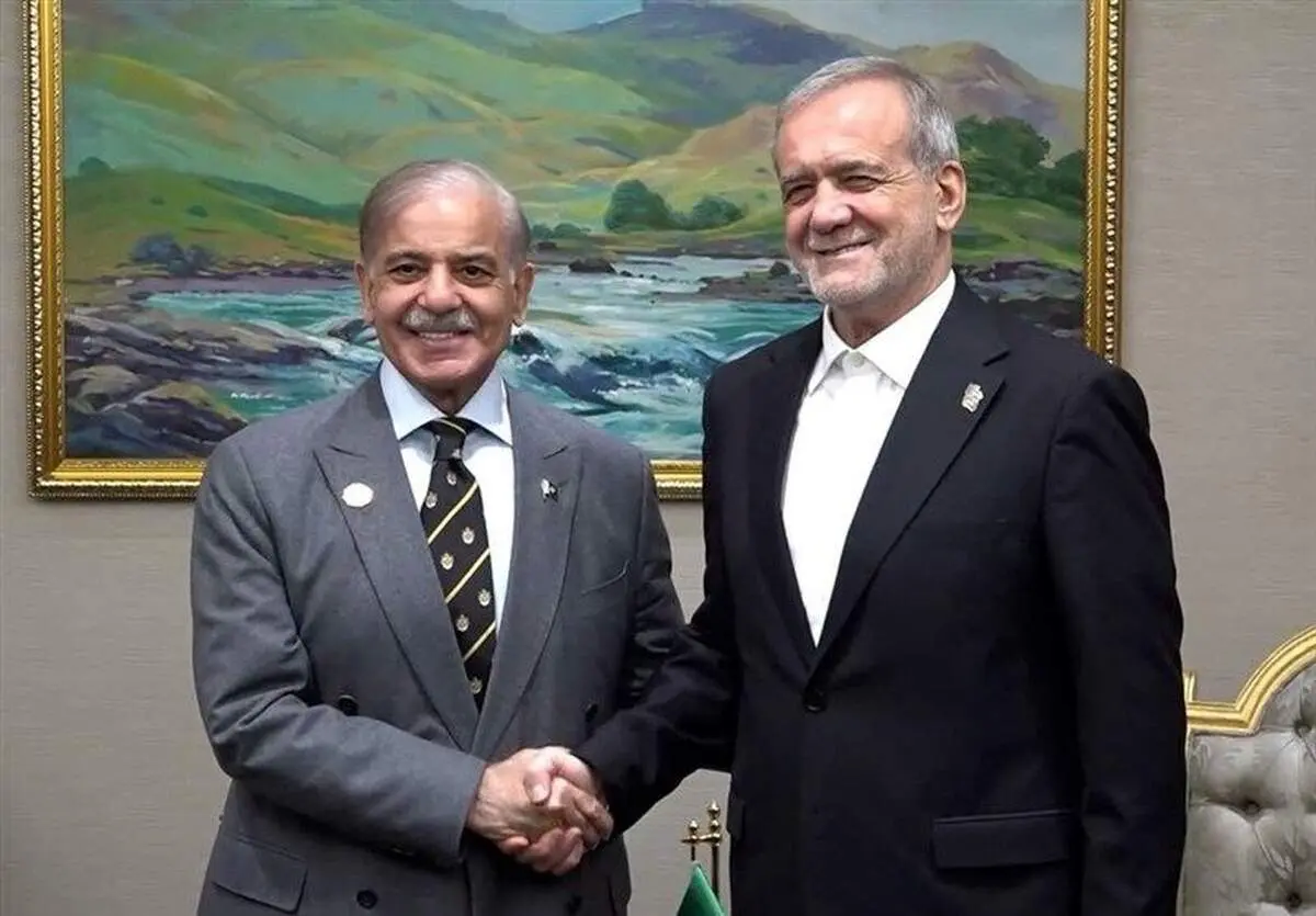  رایزنی تلفنی پزشکیان با نخست‌وزیر پاکستان
