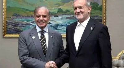  رایزنی تلفنی پزشکیان با نخست‌وزیر پاکستان