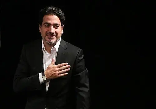 همایون شجریان به سوگ نشست