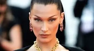 «بلا حدید» در پشت صحنه یک نمایش در نیویورک/ عکس