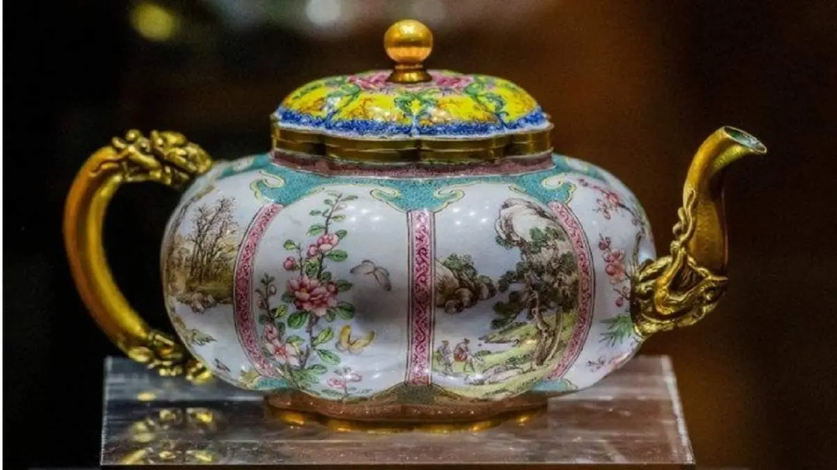 قوری قاتل چگونه چای سمی را از غیر سمی جدا میکرد؟ + فیلم