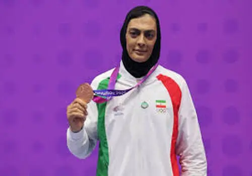 
پیوستن هافبک ایرانی به لیگ عراق؛ فرشید باقری شاگرد منصوریان شد
