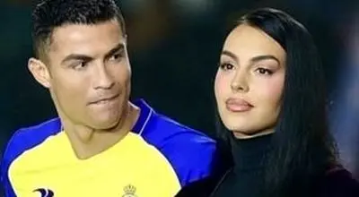 همسر رونالدو در حال خوردن غذای ایرانی