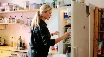 این عادت ساده روزانه، قبض برق و غذایتان را نابود می‌کند!