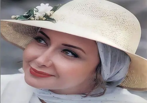 نگاهی به زندگی هنری و خانوادگی کتایون ریاحی
