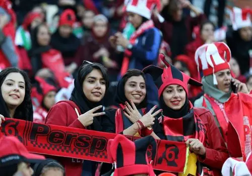 حضور پرشور بانوان سپاهانی برای دیدار با پرسپولیس + فیلم