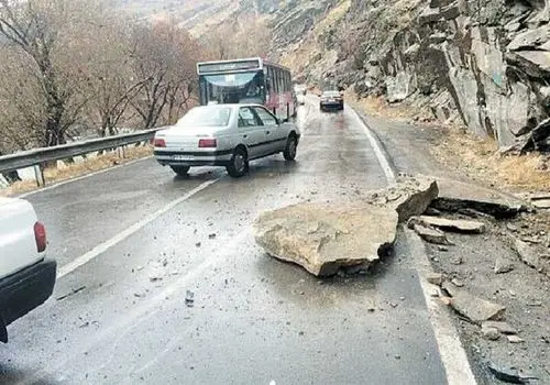 ترافیک سنگین در محورهای شمالی/ چالوس و آزادراه تهران-شمال در وضعیت قرمز