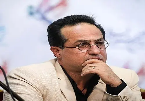 استوری کنایه‌آمیز رامین راستاد؛ انتقاد تند از رفتار ایرلاین ایرانی  +عکس