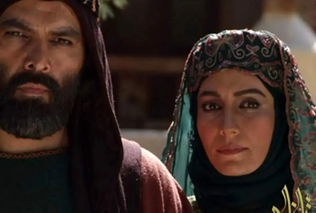 چهرۀ «فریبا کوثری» 26 ساله در «نصف جهان»؛ سال 71