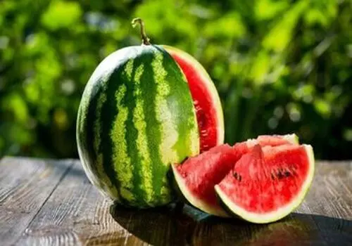 چرا هرگز نباید با شکم خالی هندوانه خورد؟
