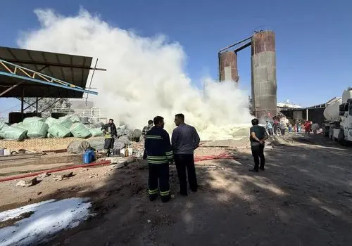 مدیرعامل هلال‌احمر آمار از تلافات آتش‌سوزی در شرکت پالایش نفت پارسیان ایوانکی خبر داد