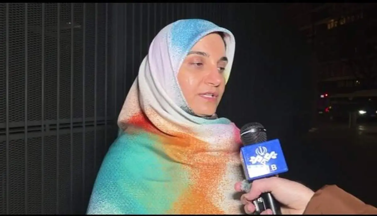 مهدیه اسفندیاری به کشور بازگشت