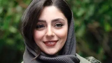 عکس/ استایل شیک هستی مهدوی با میکاپ و پالتوی زرد قناری