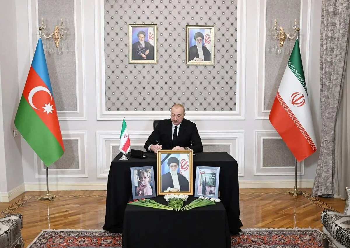 حضور الهام علی‌اف در سفارت ایران در سوگ رهبر انقلاب +تصاویر
