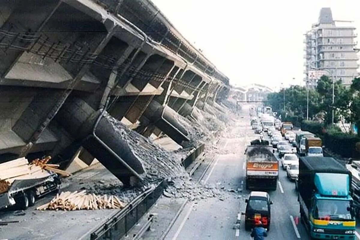لحظات ثبت شده زلزله بزرگ ژاپن در یک پارکینگ طبقاتی+ فیلم


