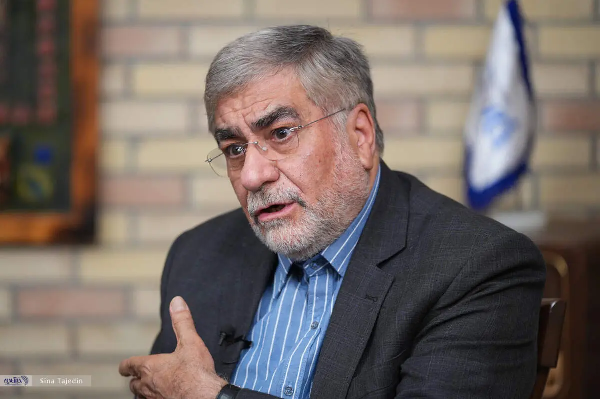 علی جنتی: احتمال استفاده آمریکا از «مادر بمب‌ها» علیه کوه کلنگ پیش از انتخابات وجودارد