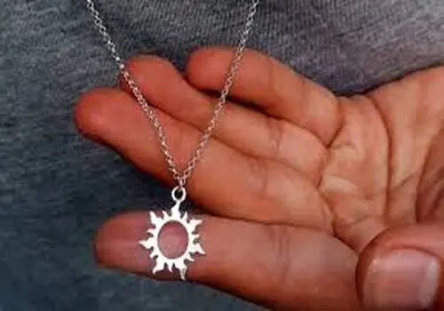 «خورشید» چند روز یکبار دور خودش می‌چرخد؟
